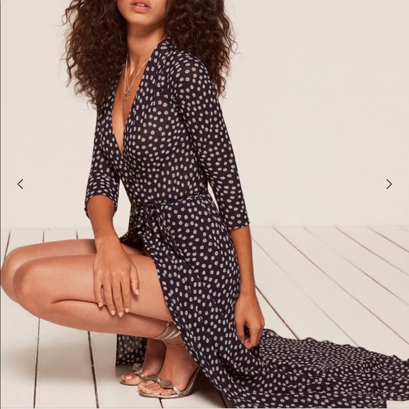 Reformation Tessa dress.Would also trade this dress for the same one in size M. - Picture 4 of 7